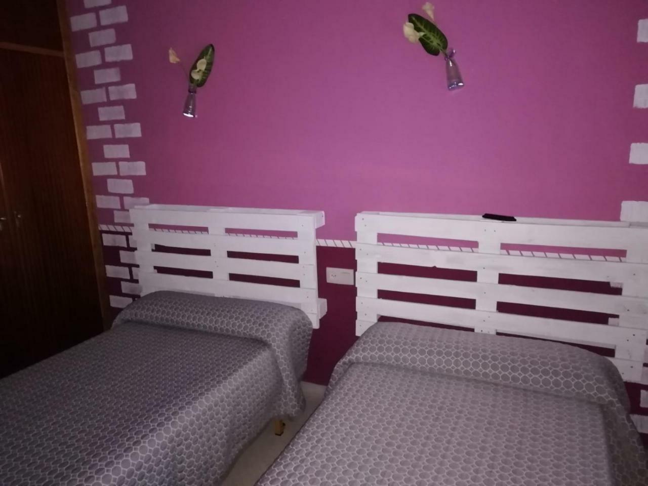 Hostal El Tropezon Matallana de Valmadrigal Extérieur photo